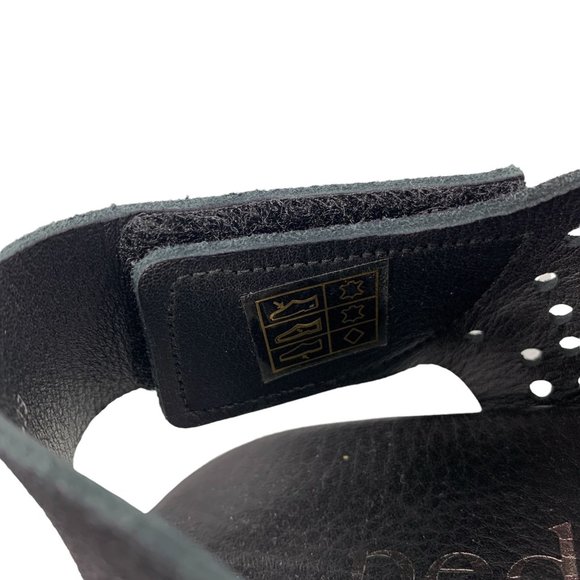 Pedro Garcia Leather Crystal-Embellished Slingback Toe Loop Sandal Size 39 / 9 - Picture 4 of 12